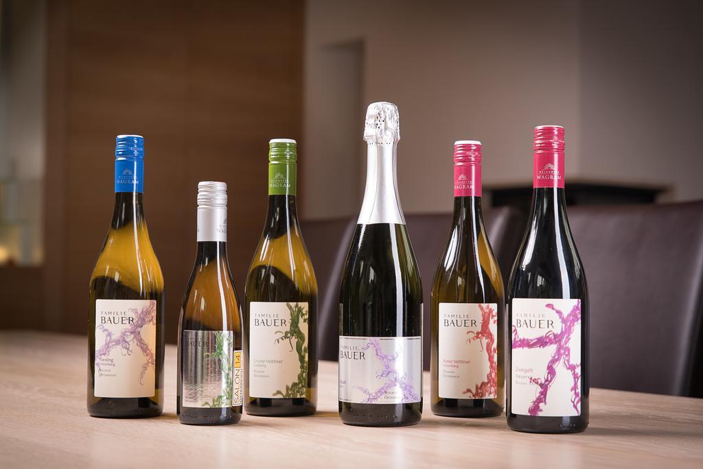 Hotel Weingut Familie Bauer à Grossriedenthal Extérieur photo