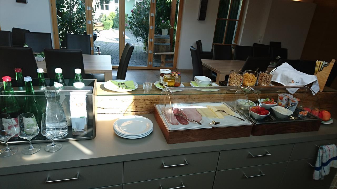Hotel Weingut Familie Bauer à Grossriedenthal Extérieur photo